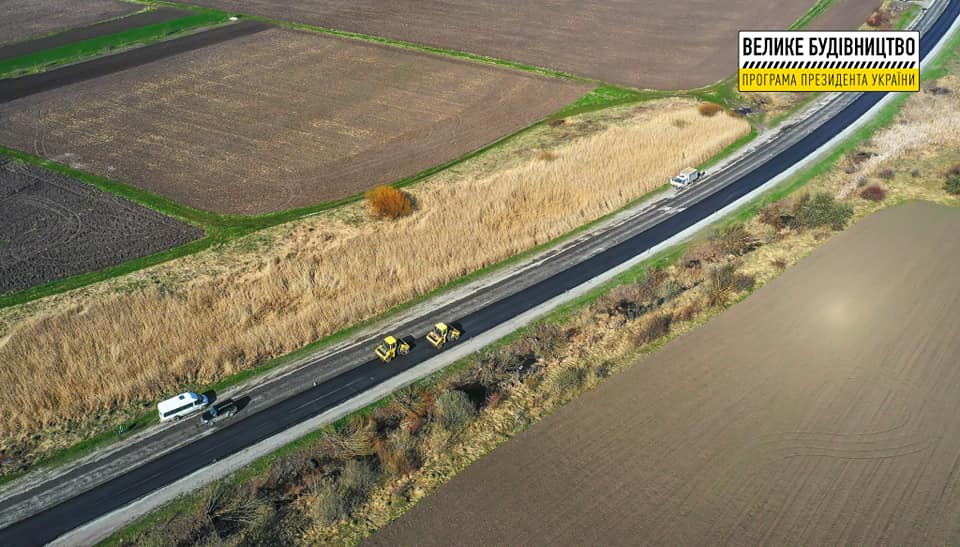 Тернопіль; Тернопіль 2021; Тернопільська область; Тернопільщина; Україна; Володимир Труш; ОДА; Велике будівництво; Програма президента велике будівництво; Велике будівництво на Тернопільщині; Очільник ОДА; Труш Володимир; ОДА; Труш; Траса М-12; Дорога М-12; Ремонт дороги на Тернопільщині; Тернопіль; Кропивницький; Знам'янка; Козова; Смт; Смт Козова;
